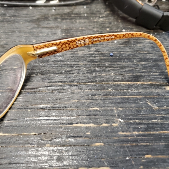 Coach Reading Glasses - Picture 3 of 3